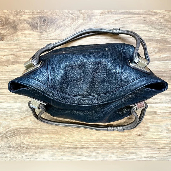 B. Makowsky Black Leather Metallic Gray Handles Hobo Shoulder Handbag EUC - Picture 4 of 6